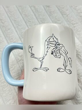 NWOT - Rae Dunn Looney Tunes Mug